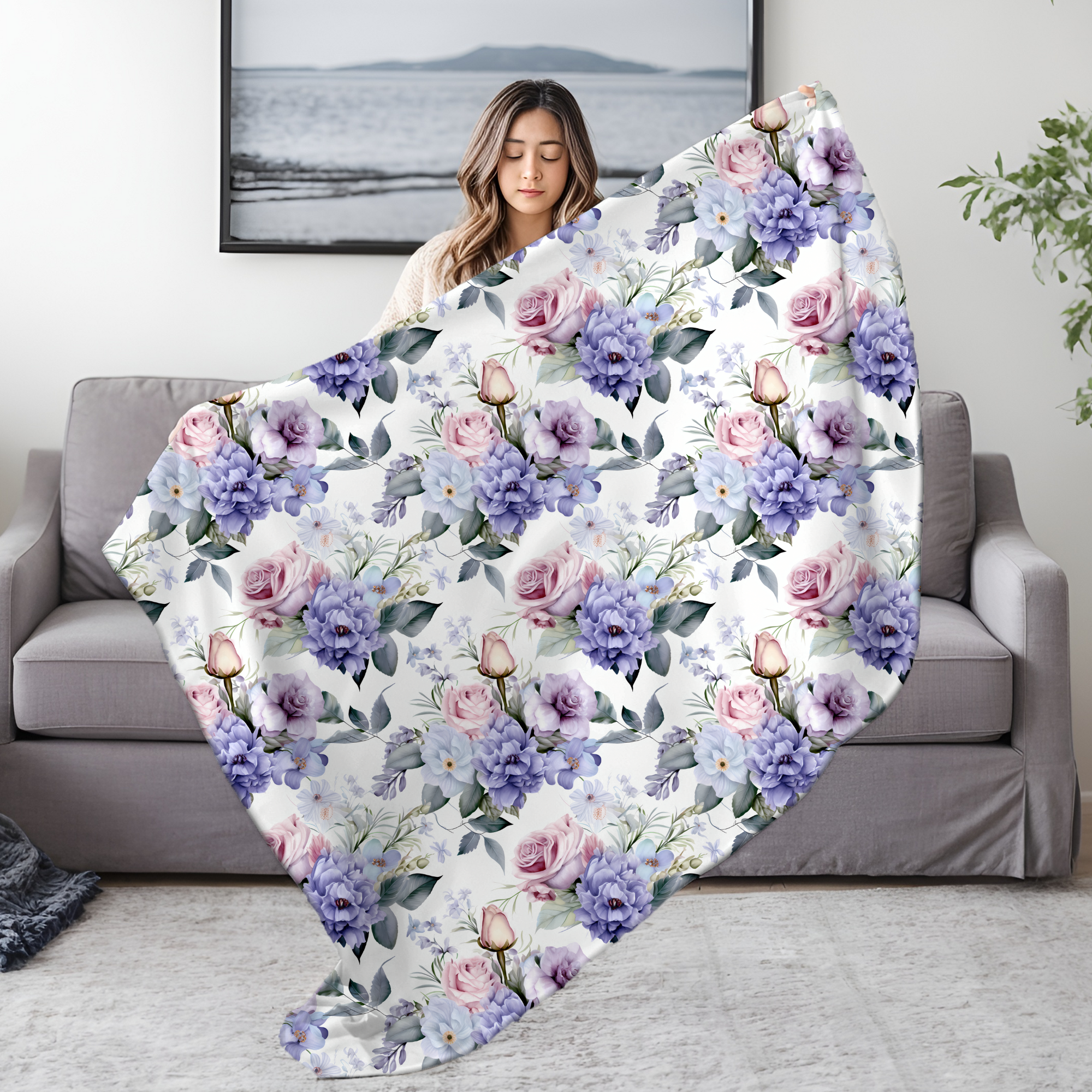 Lavender and Blush Roses – Soft Floral Velveteen Blanket