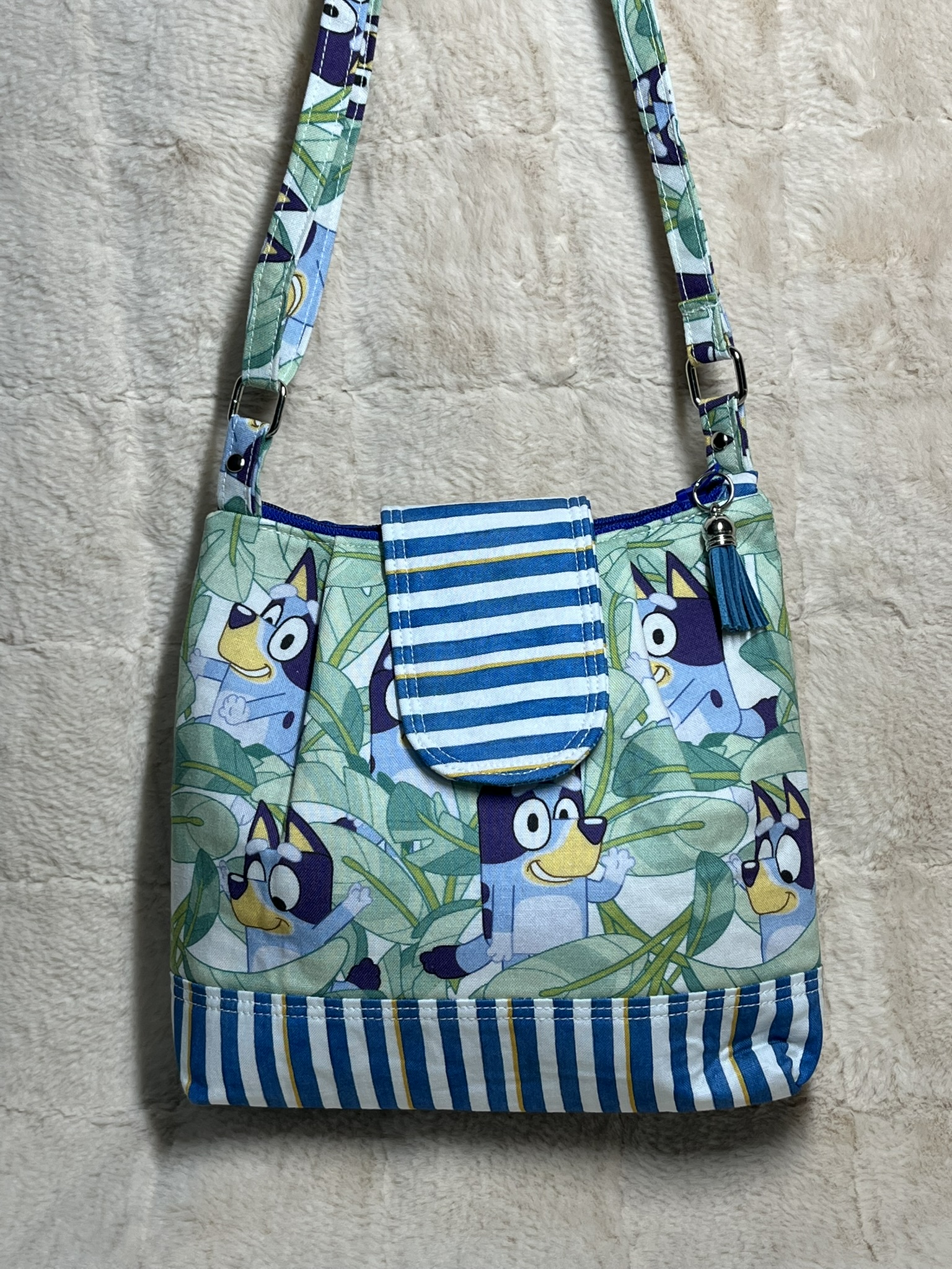 Bluey Pleated Mini Purse with Zipper and Magnetic Closure
