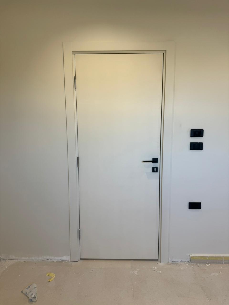 باب داخلي – النوع الثاني – MDF بدون حفر + دهان دوكو / Interior Door – Type 2 – Plain MDF with Duco Paint