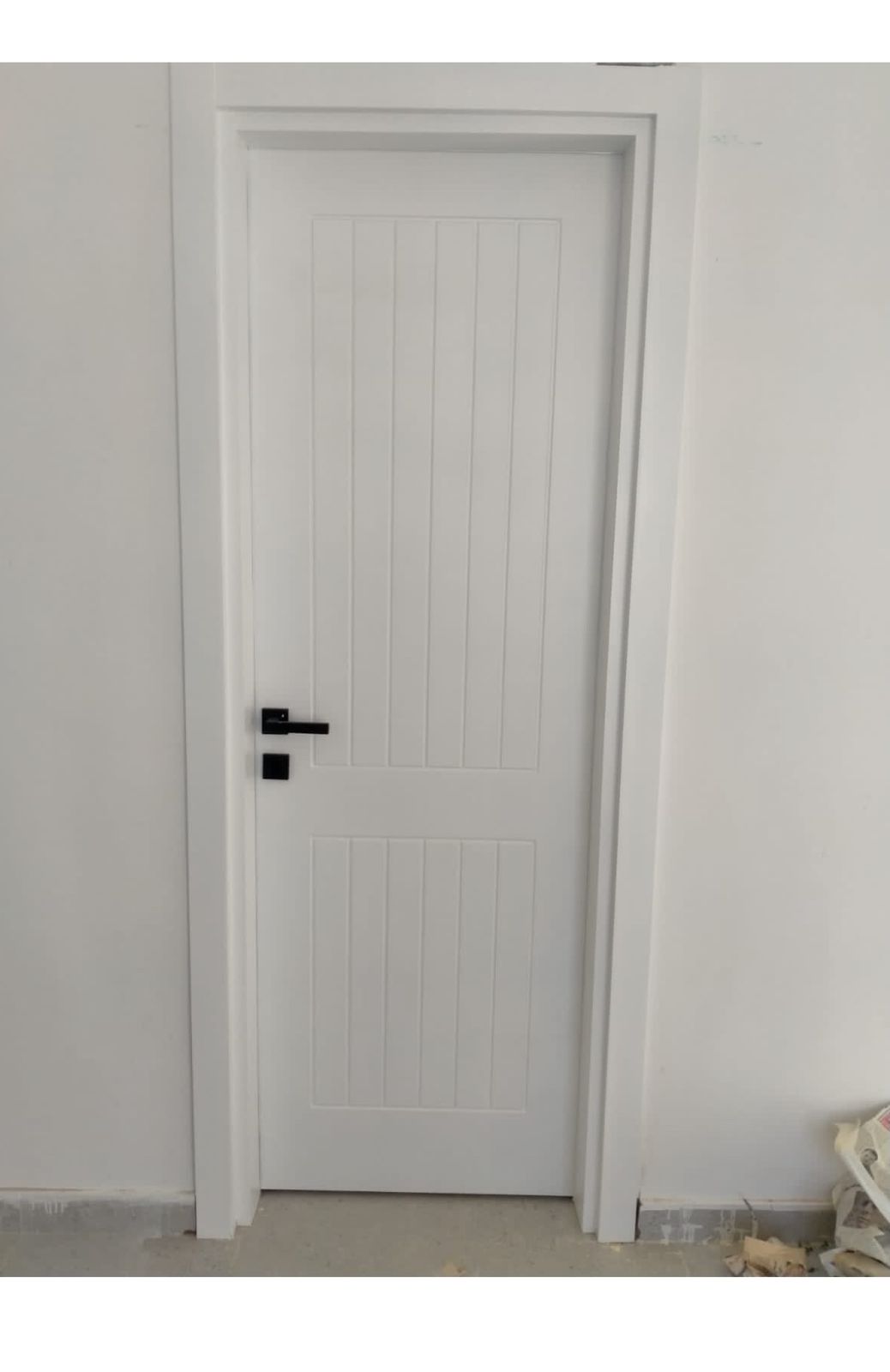 باب داخلي – النوع الثاني – MDF حفر لاوتر + دهان دوكو / Interior Door – Type 2 – Router Carved MDF with Duco Finish