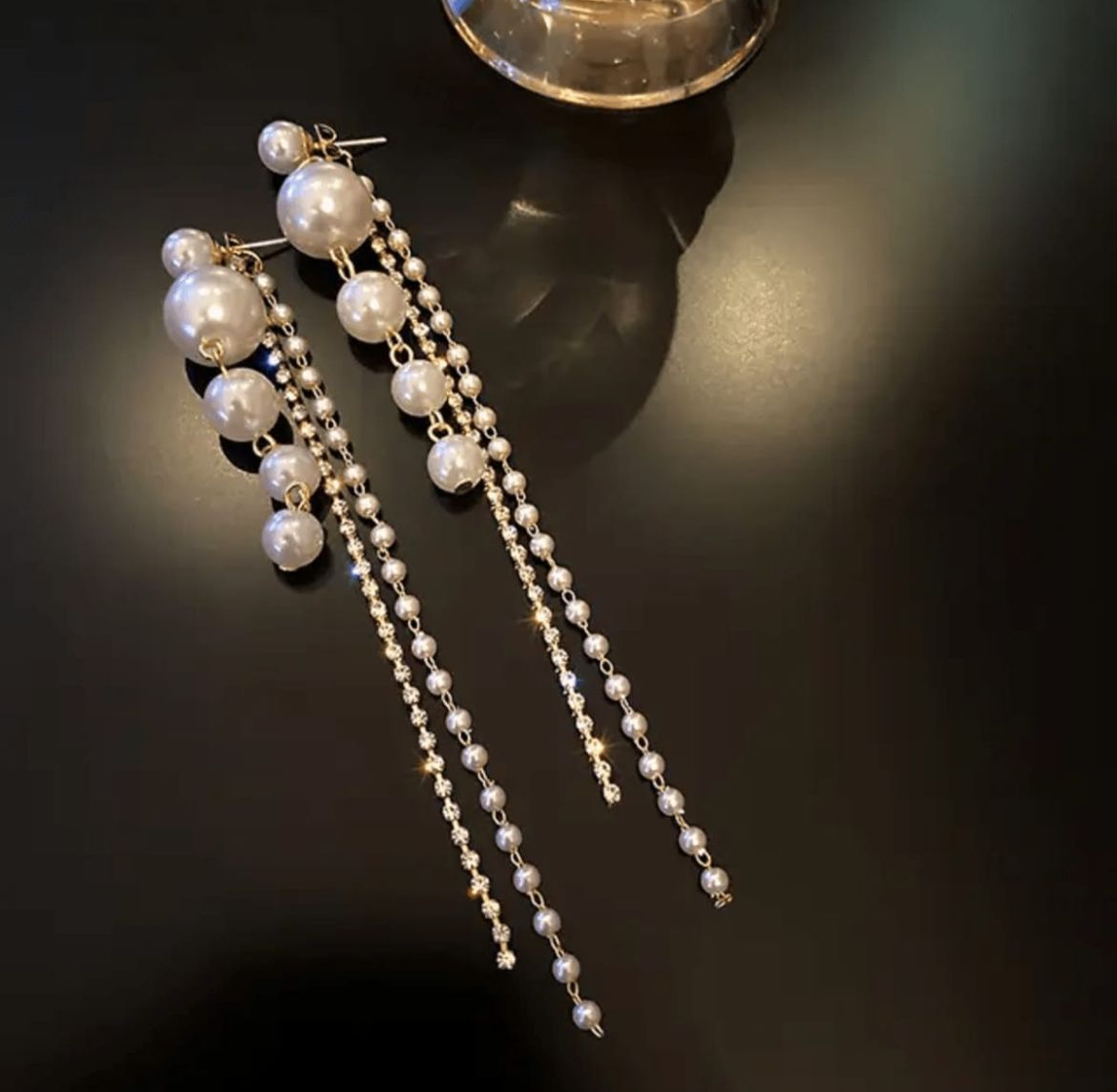 Pearl Drop Elegance – Detachable Statement Earrings