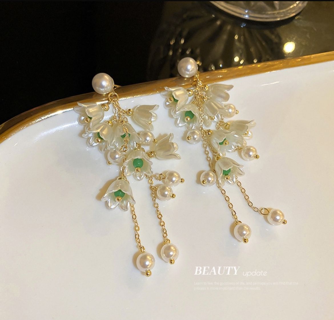 Blooming Grace – Floral Pearl Earrings