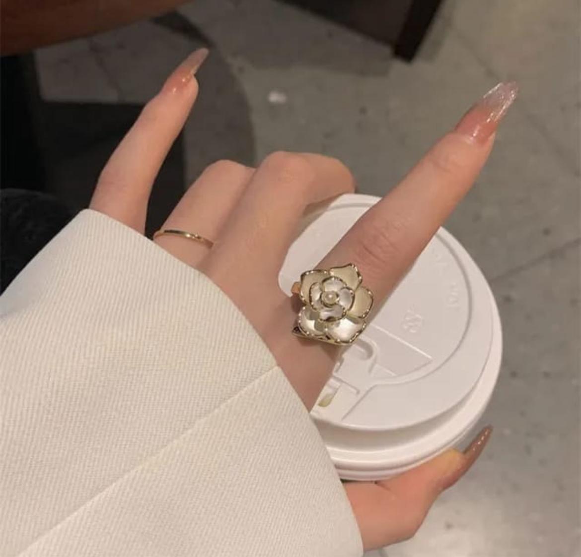 Elegant Blossom Flower Ring – Pearl Centered Statement Piece
