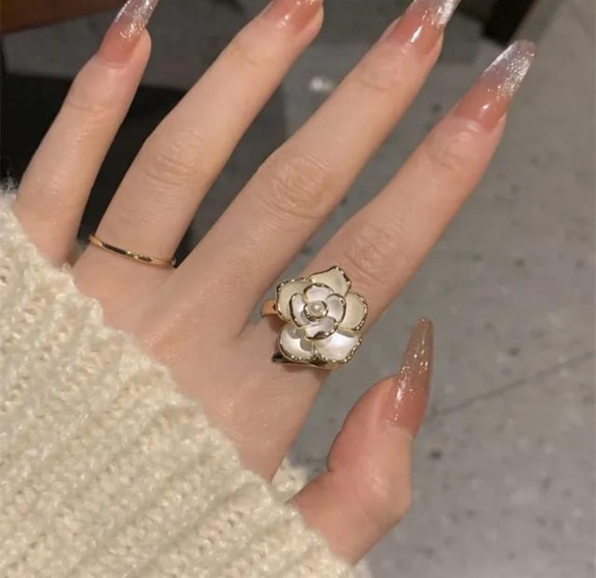 Elegant Blossom Flower Ring – Pearl Centered Statement Piece