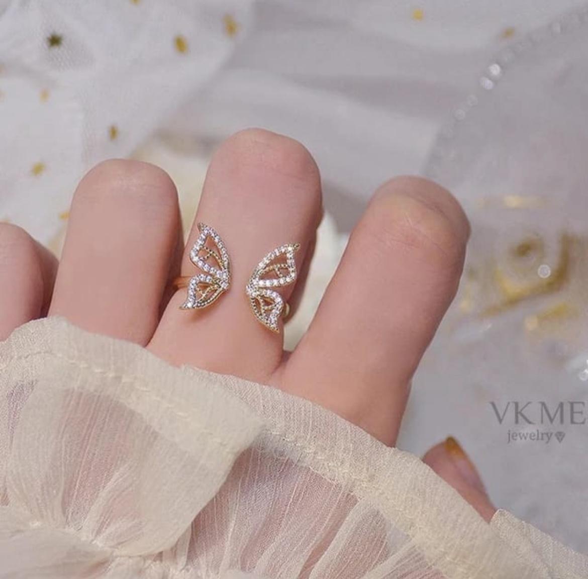 Golden Butterfly Leaf Open Ring