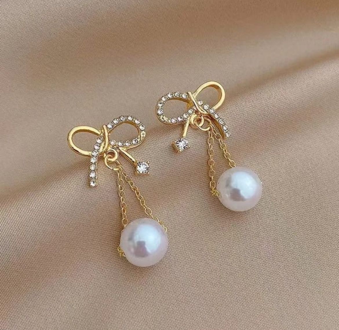 Elegant Bow & Pearl Dangle Earrings