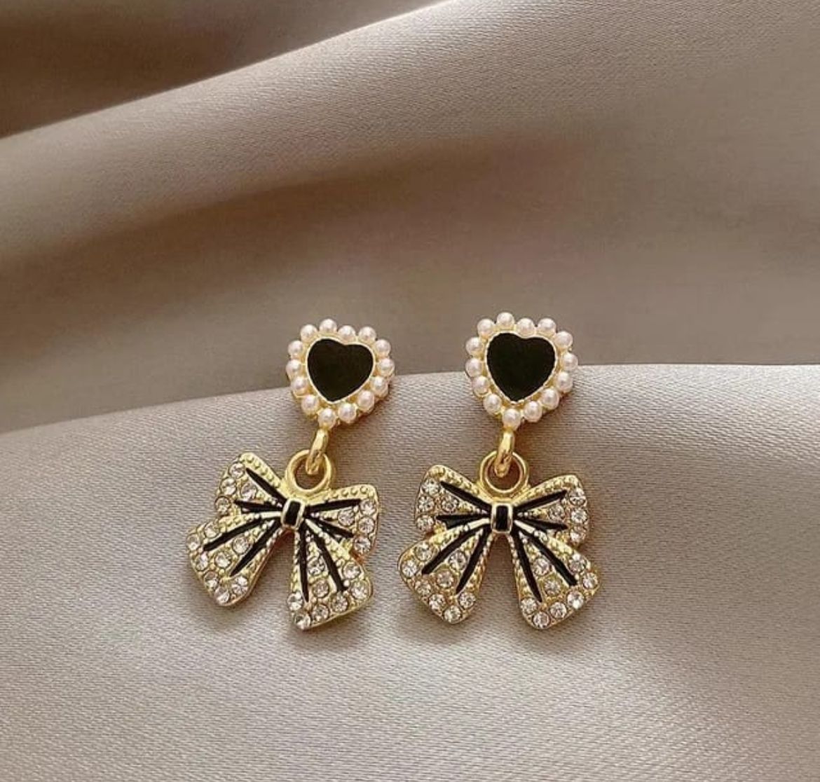 Black Heart & Sparkling Bow Drop Earrings