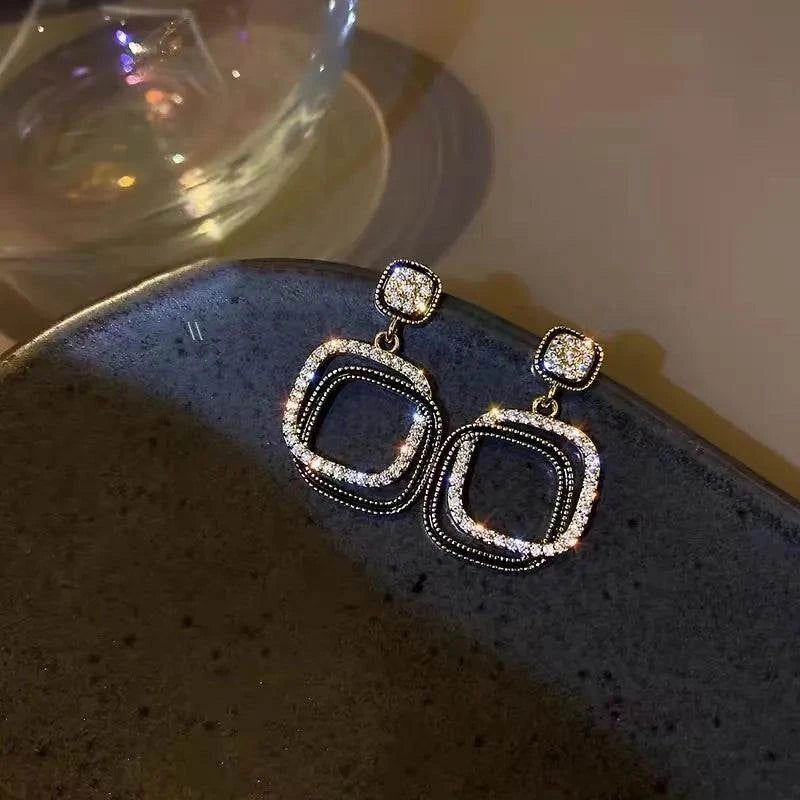 Vintage Glam Geometric Drop Earrings