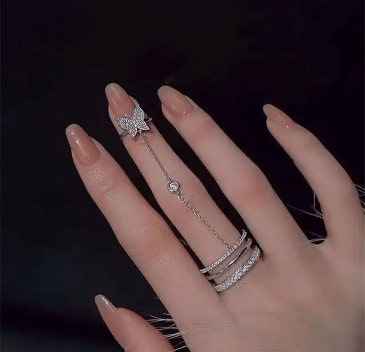 Chic Silver Multi-Layered Ring Set with Butterfly & Chain Accent