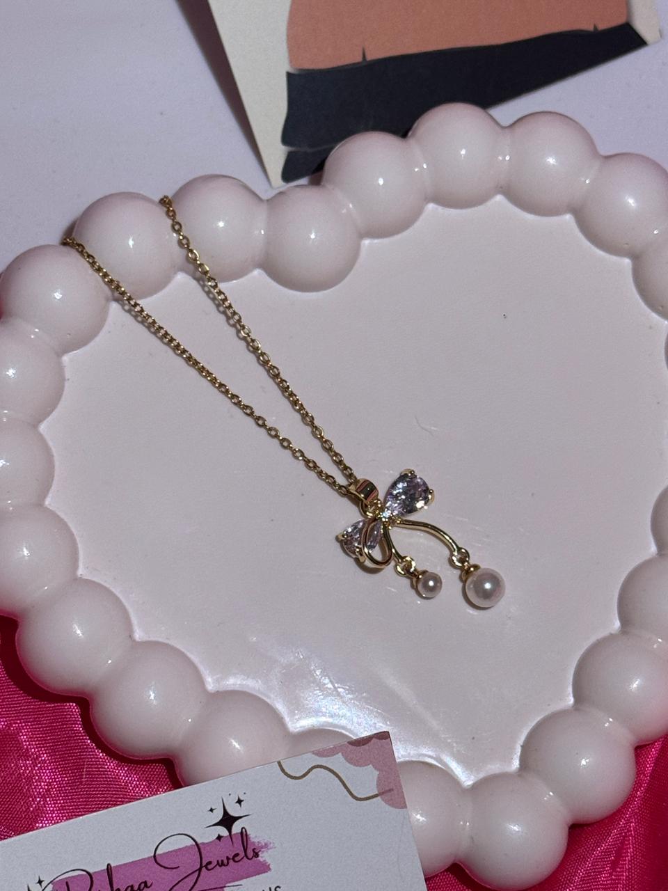 pearl Blush Bow Necklace 