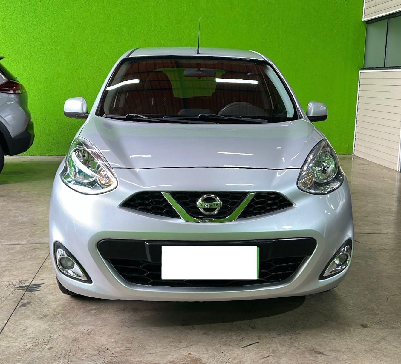 NISSAN MARCH SV 1.6 AUTOMÁTICO