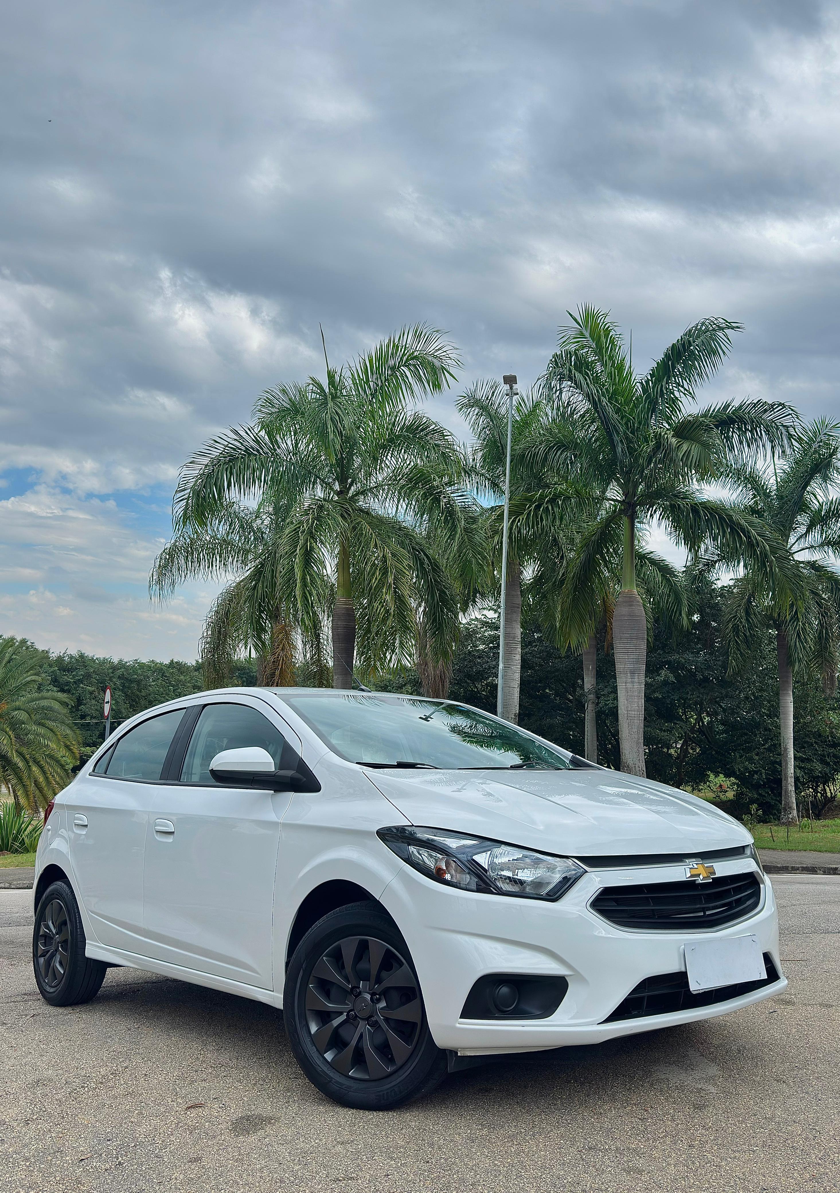 ONIX LT 1.4 FLEX COMPLETO AUTOMÁTICO!!