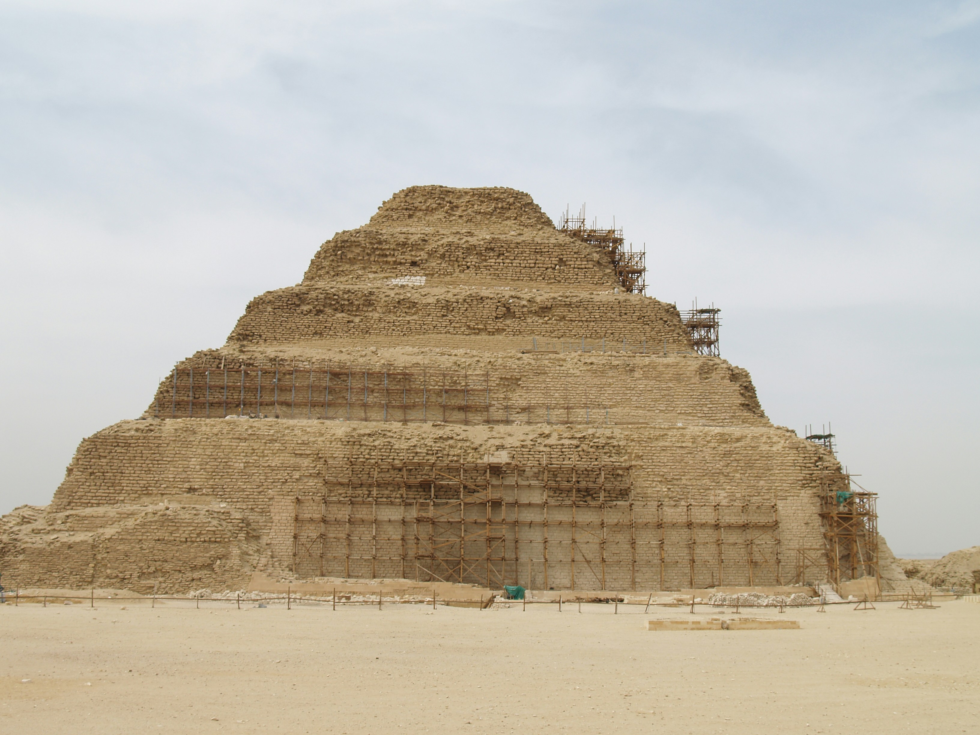 Full-Day Tour: Pyramids, Sphinx, Memphis & Saqqara
