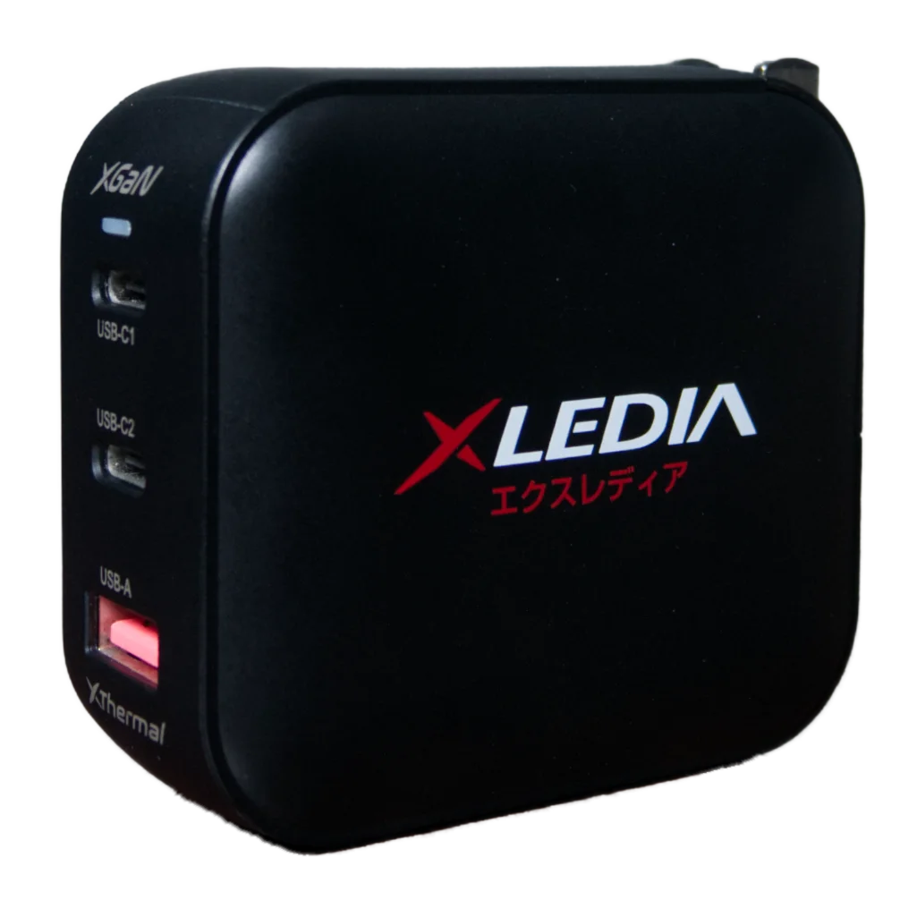 Ultra 100 急速充電器 3ポート搭載 (USB-C x2 + USB-A x1)