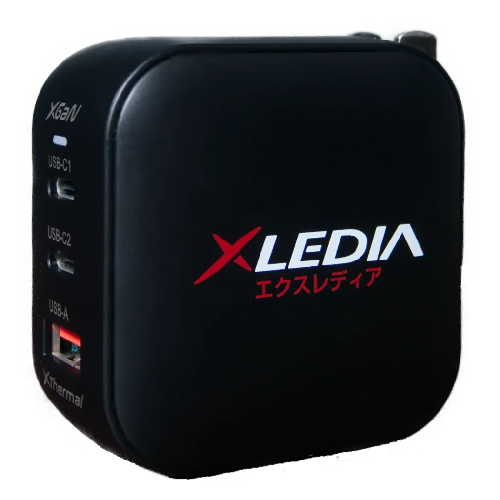 Ultra 70 急速充電器 3ポート搭載 (USB-C x2 + USB-A x1)