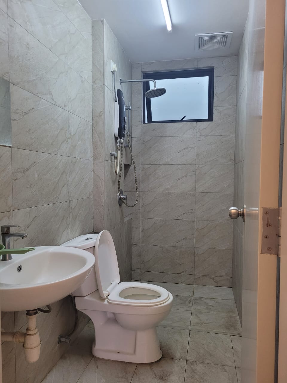 The Hamstead Condo – For Sale / To Let🏙️