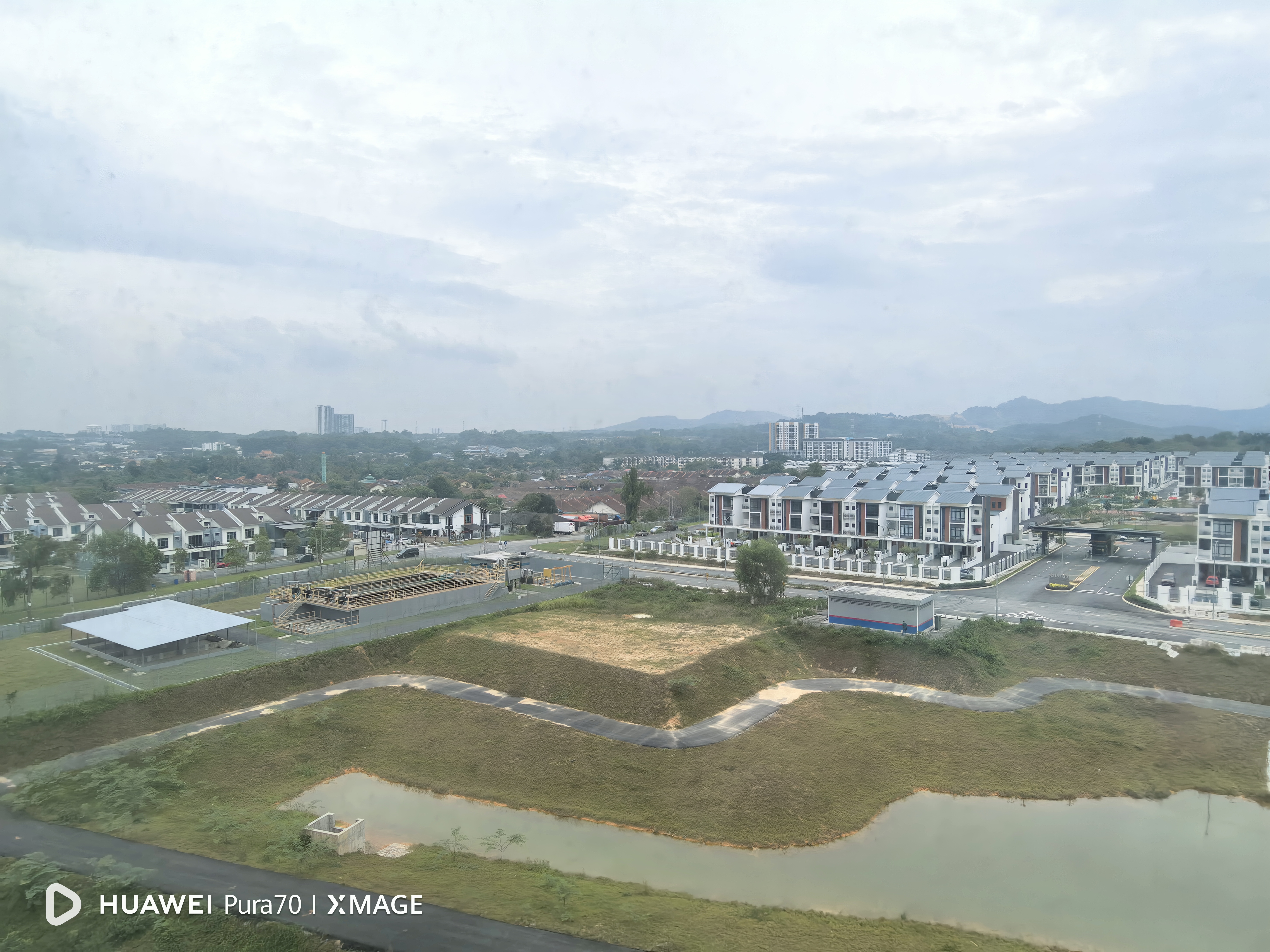 The Residence 2 @ Tiara East 🏡