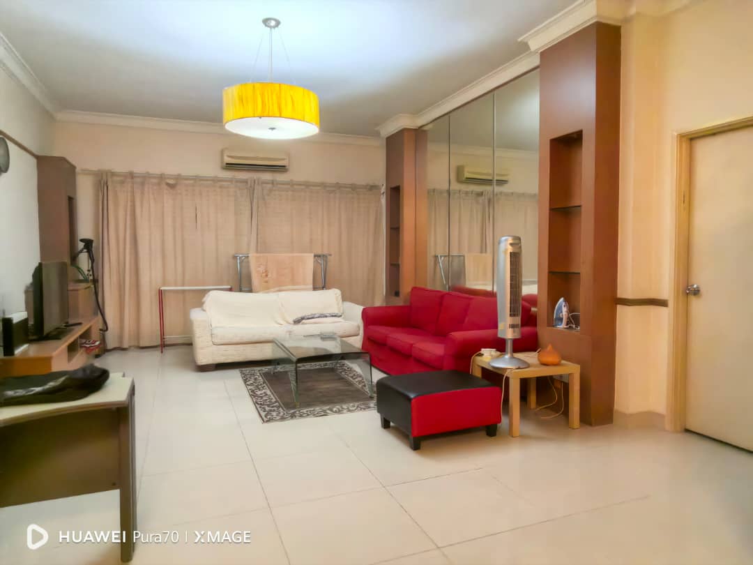 East Lake Residence @ Seri Kembangan Corner Unit 1093sqft✨ For Sale