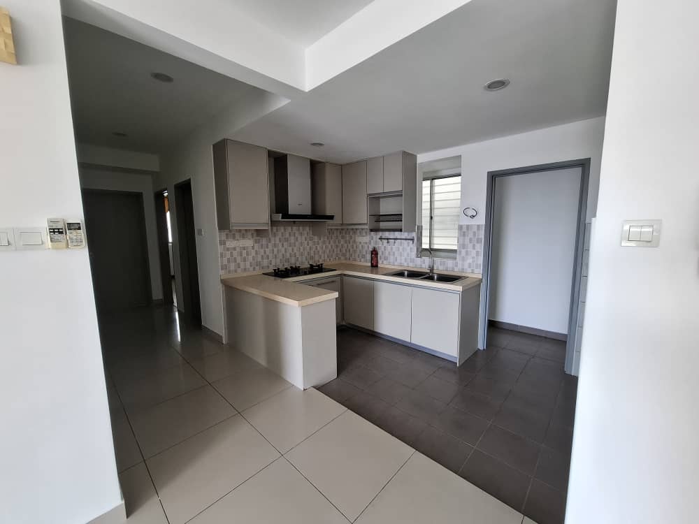 🏢 Park Apartment @ One South, Seri Kembanga- FOR SALE