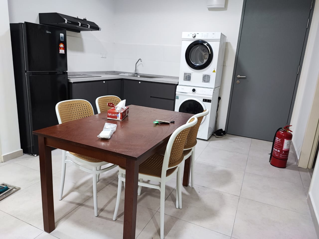 🏢 Meta City @ Equine Park – For Rent