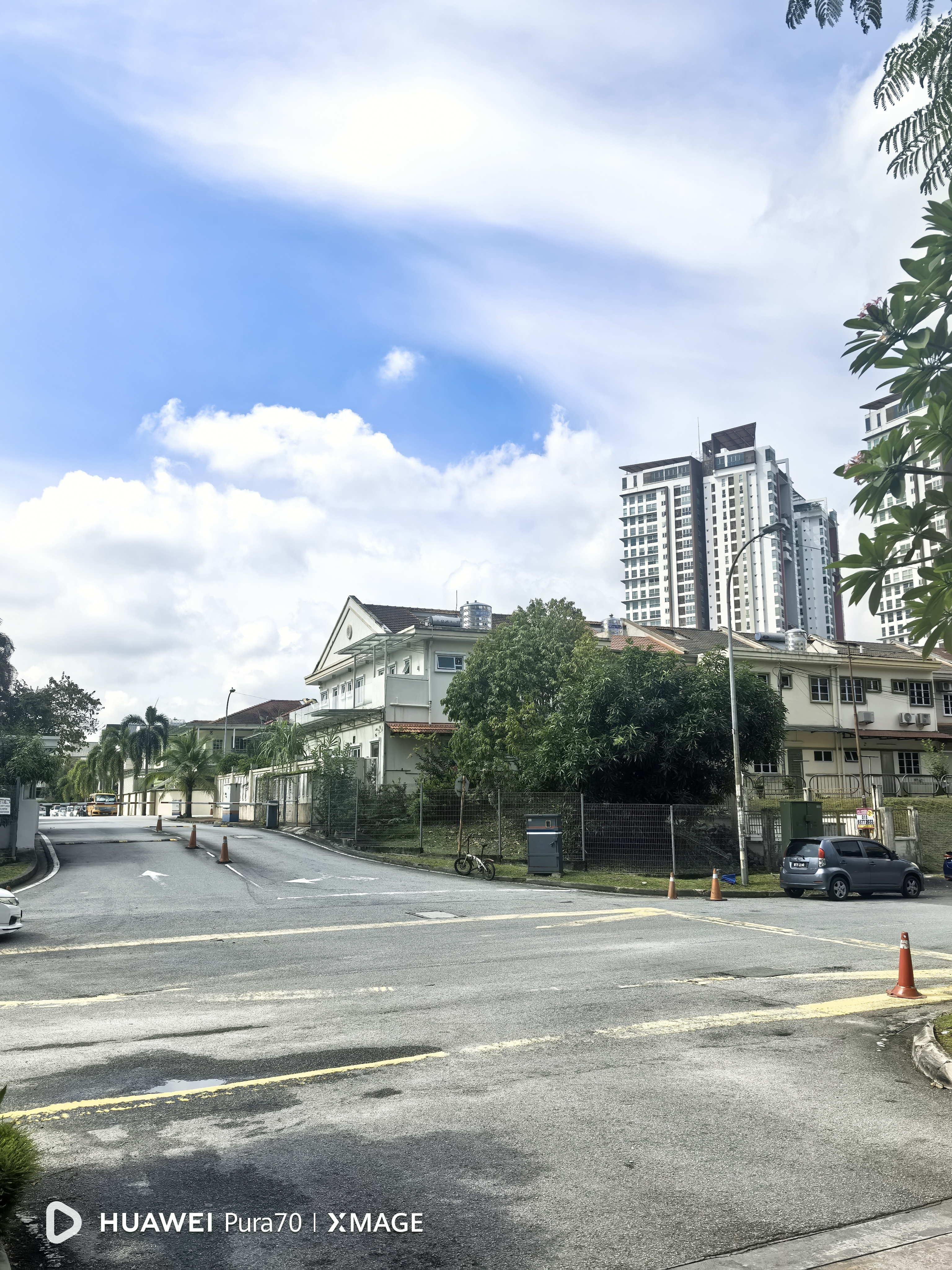 Le Yuan Residence Happy Garden for Sale Rare corner