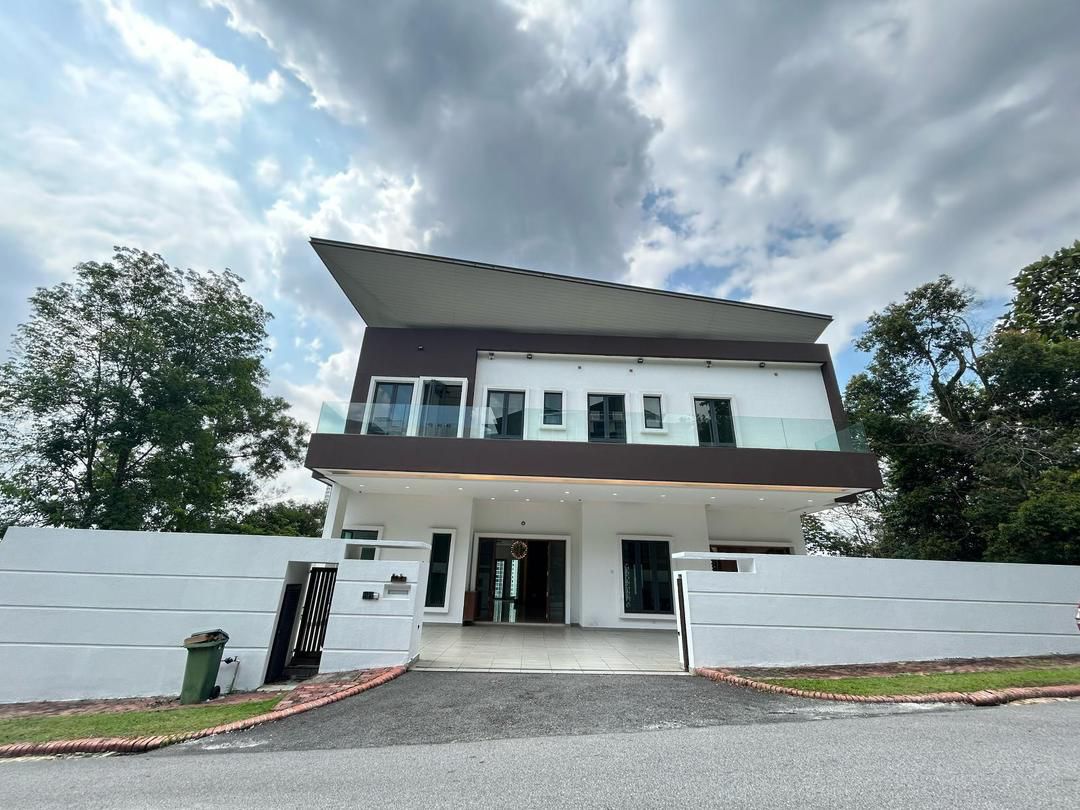 🏡 Luxury Twin Bungalow @ Country Heights Damansara – For Sale