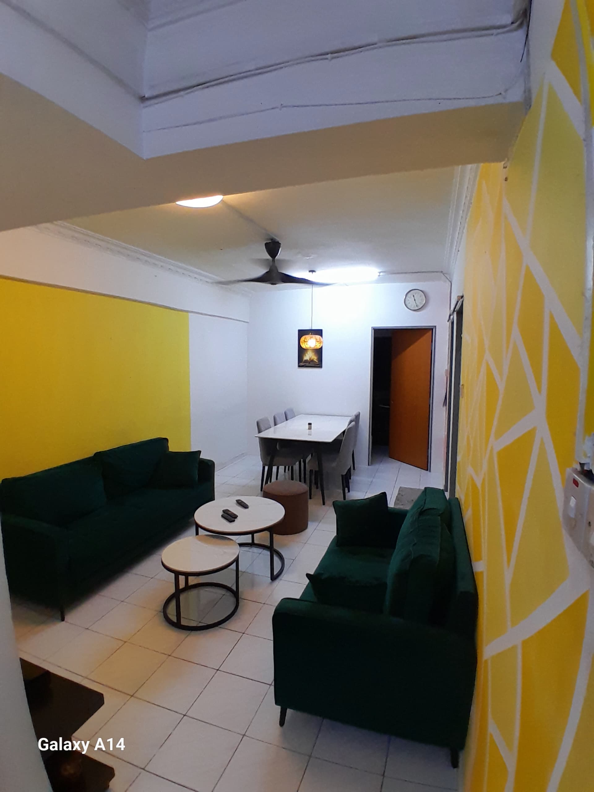 🏢 Apartment For Sale – Taman Setia Balakong 🛏️ Bedrooms: 4    🚿 Bathrooms: 2