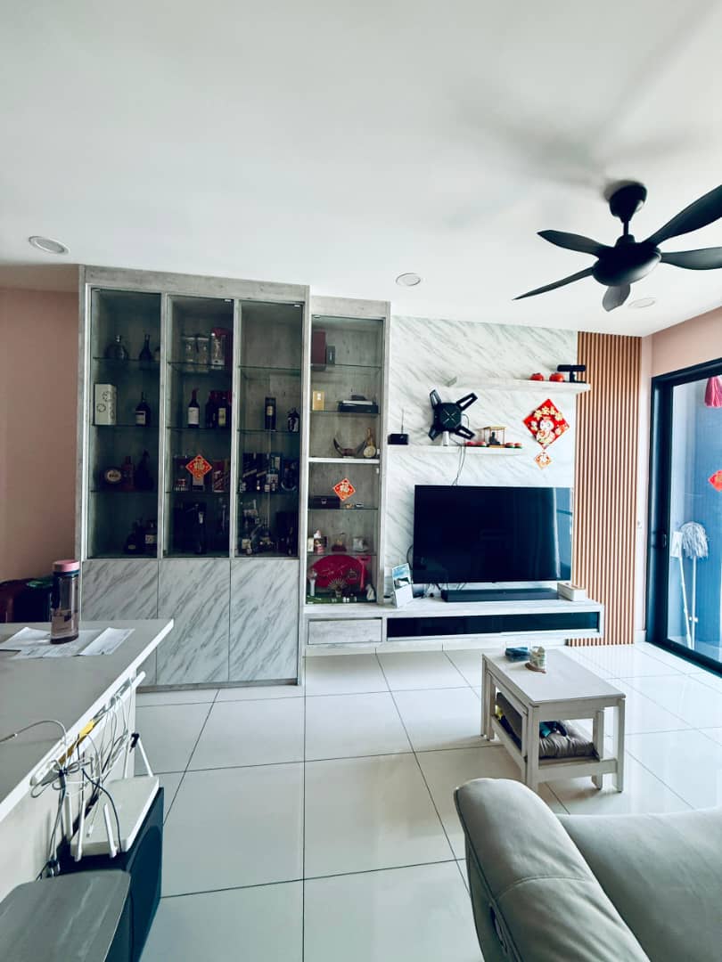 Kuchai Lama Kuala Lumpur Far East Residence Modern 3-Bedroom Condo for Sale