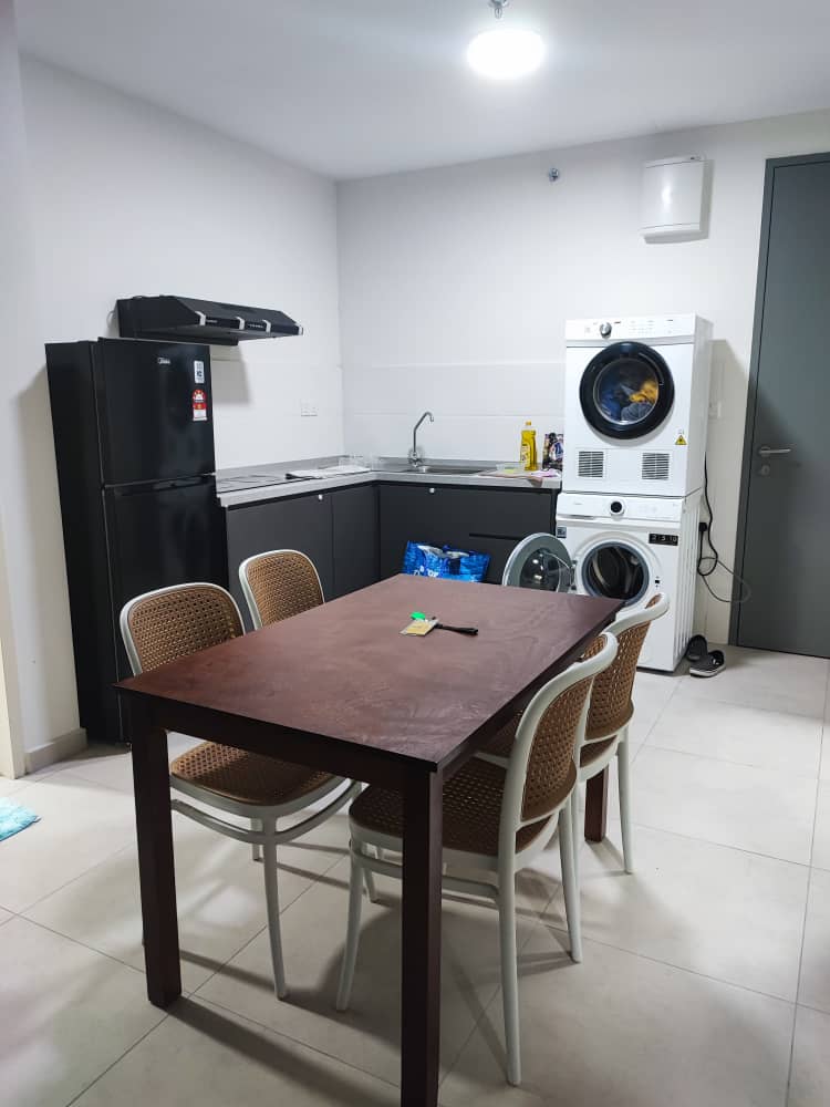 🏢 Meta City @ Equine Park – For Rent
