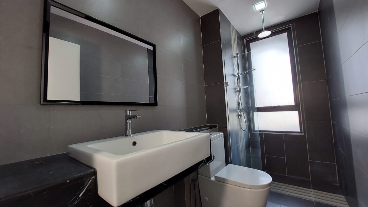 🏢 For Sale: Eight Kinrara Service Apartment @ Bandar Kinrara 5