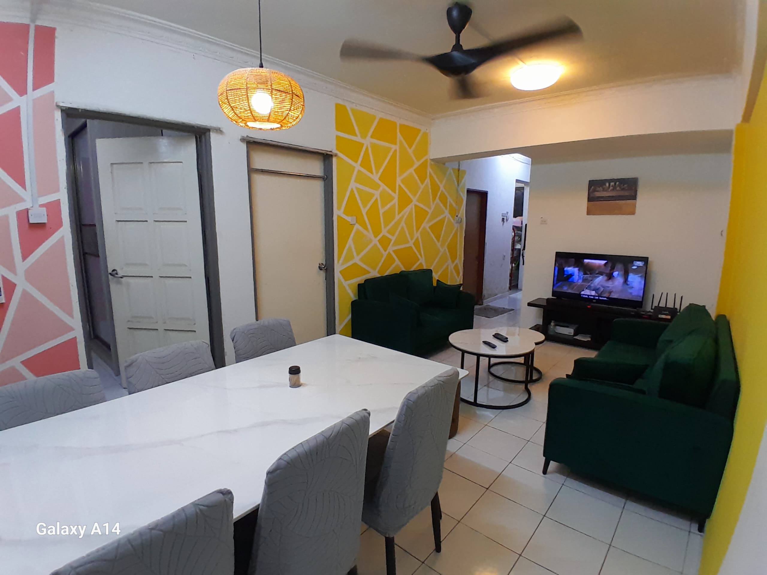 🏢 Apartment For Sale – Taman Setia Balakong 🛏️ Bedrooms: 4    🚿 Bathrooms: 2