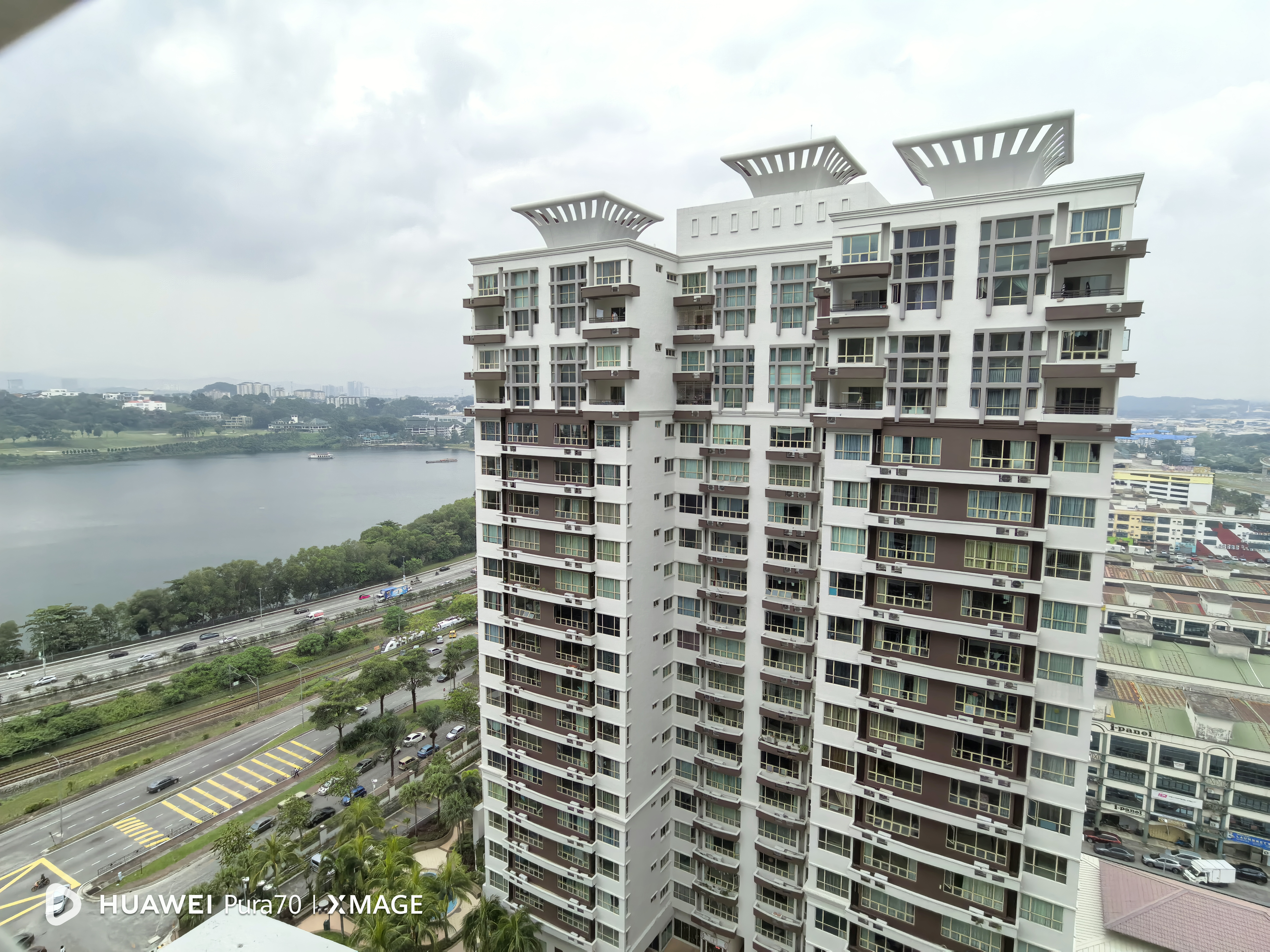 East Lake Residence Seri Kembangan for Sale (penthouse) 🏙️