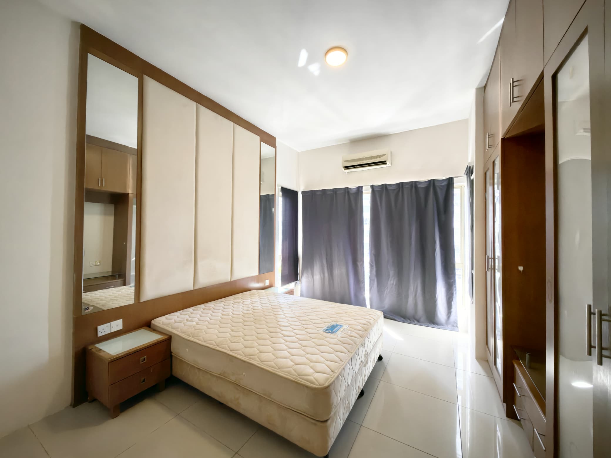 East Lake Residence @ Seri Kembangan Corner Unit 1093sqft✨ For Sale