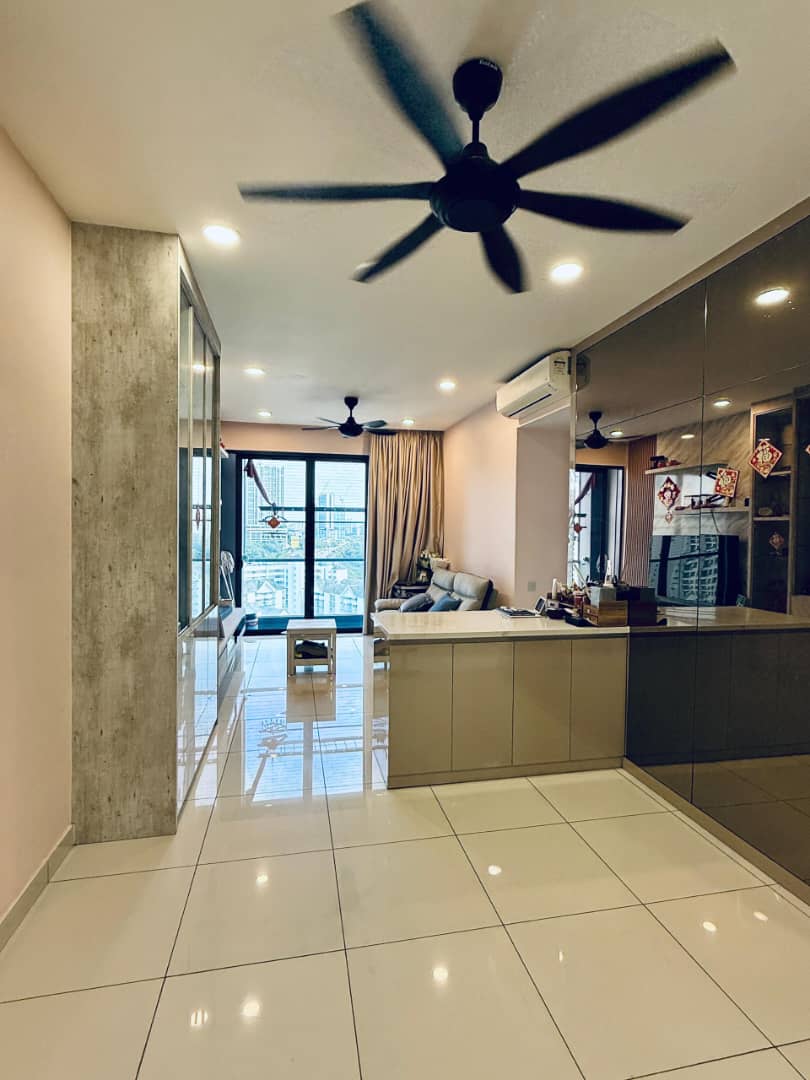 Kuchai Lama Kuala Lumpur Far East Residence Modern 3-Bedroom Condo for Sale