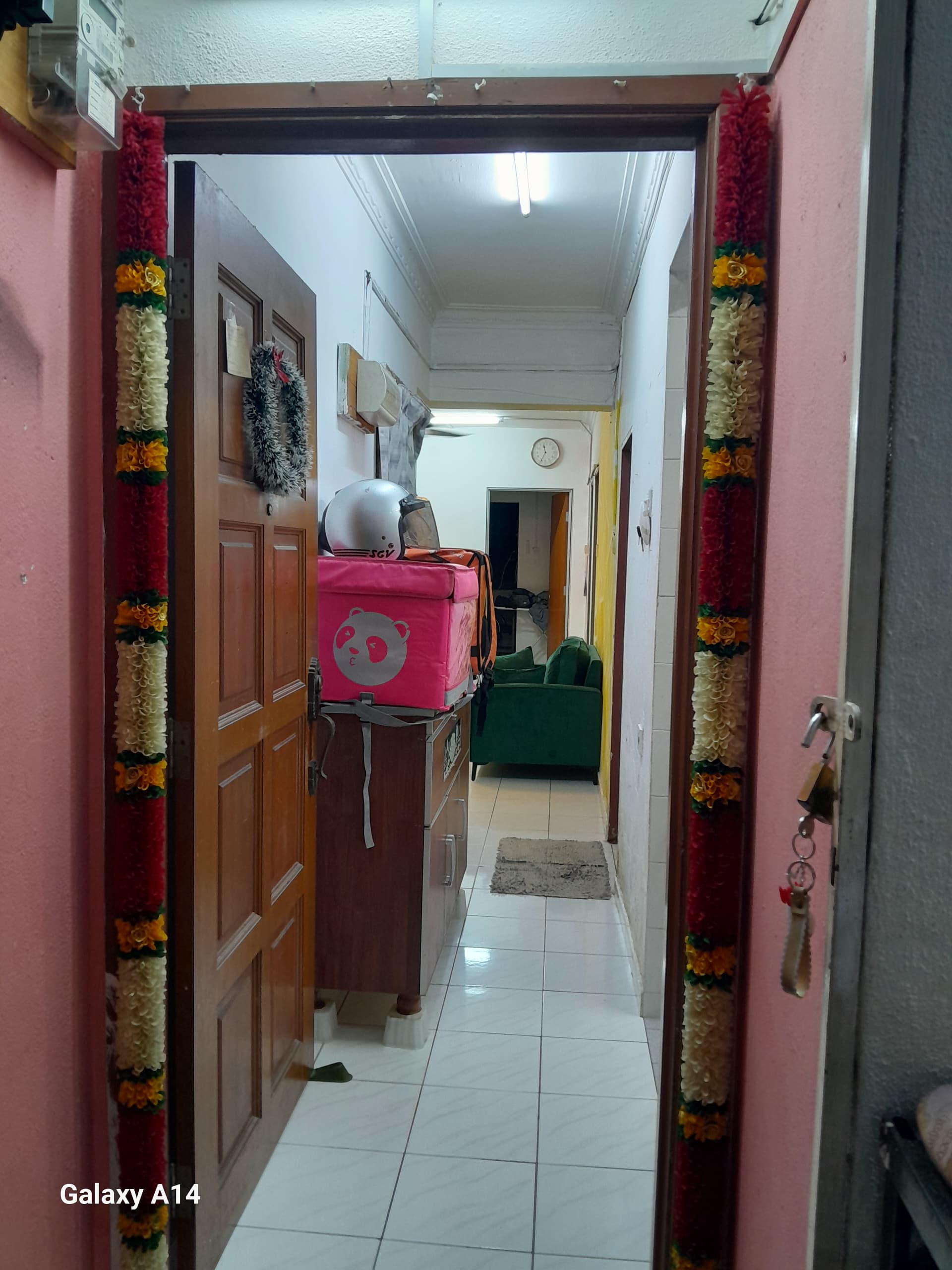 🏢 Apartment For Sale – Taman Setia Balakong 🛏️ Bedrooms: 4    🚿 Bathrooms: 2