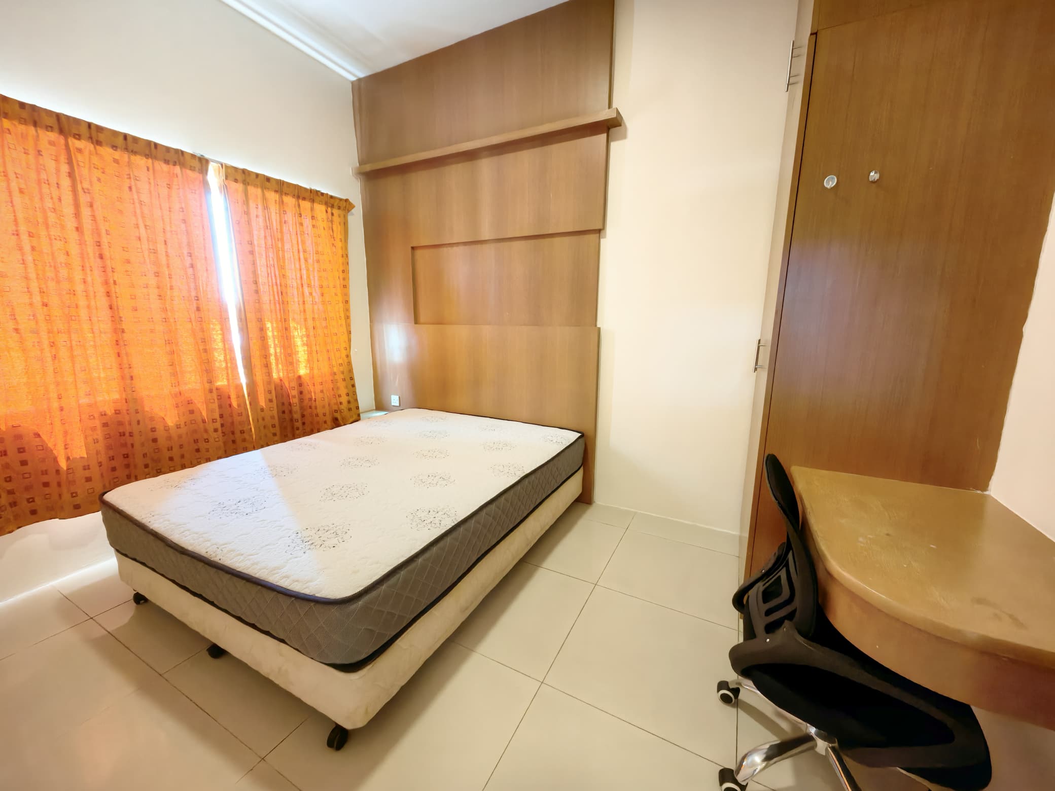 East Lake Residence @ Seri Kembangan Corner Unit 1093sqft✨ For Sale