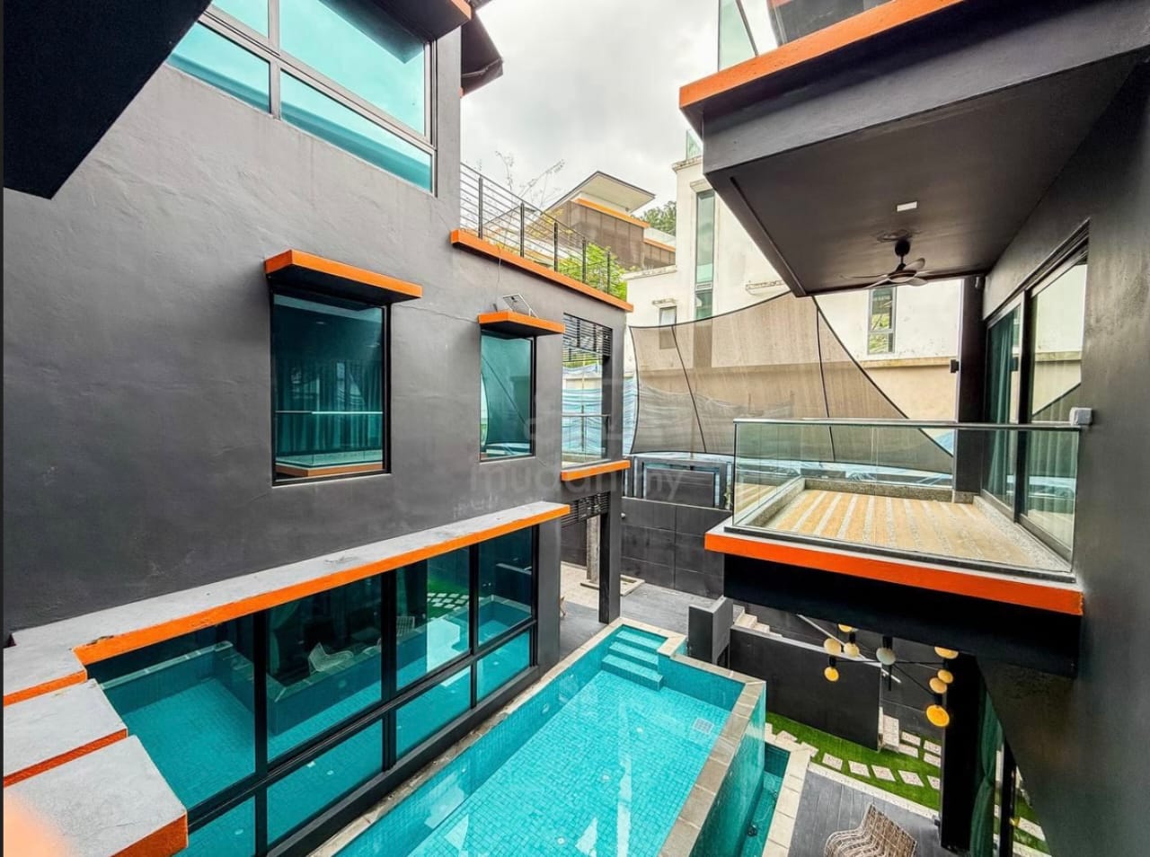 Sering Ukay Ampang Triple Storey Storey Luxury Bungalow for Sale Fully Furnish