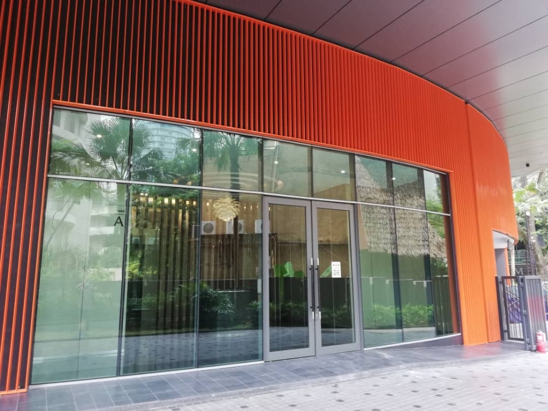 🏙️ For Sale: SkySuite @ KLCC – Dual-Key Investment Unit 🛏️ Bedrooms: 3 🚿 Bathrooms: 2