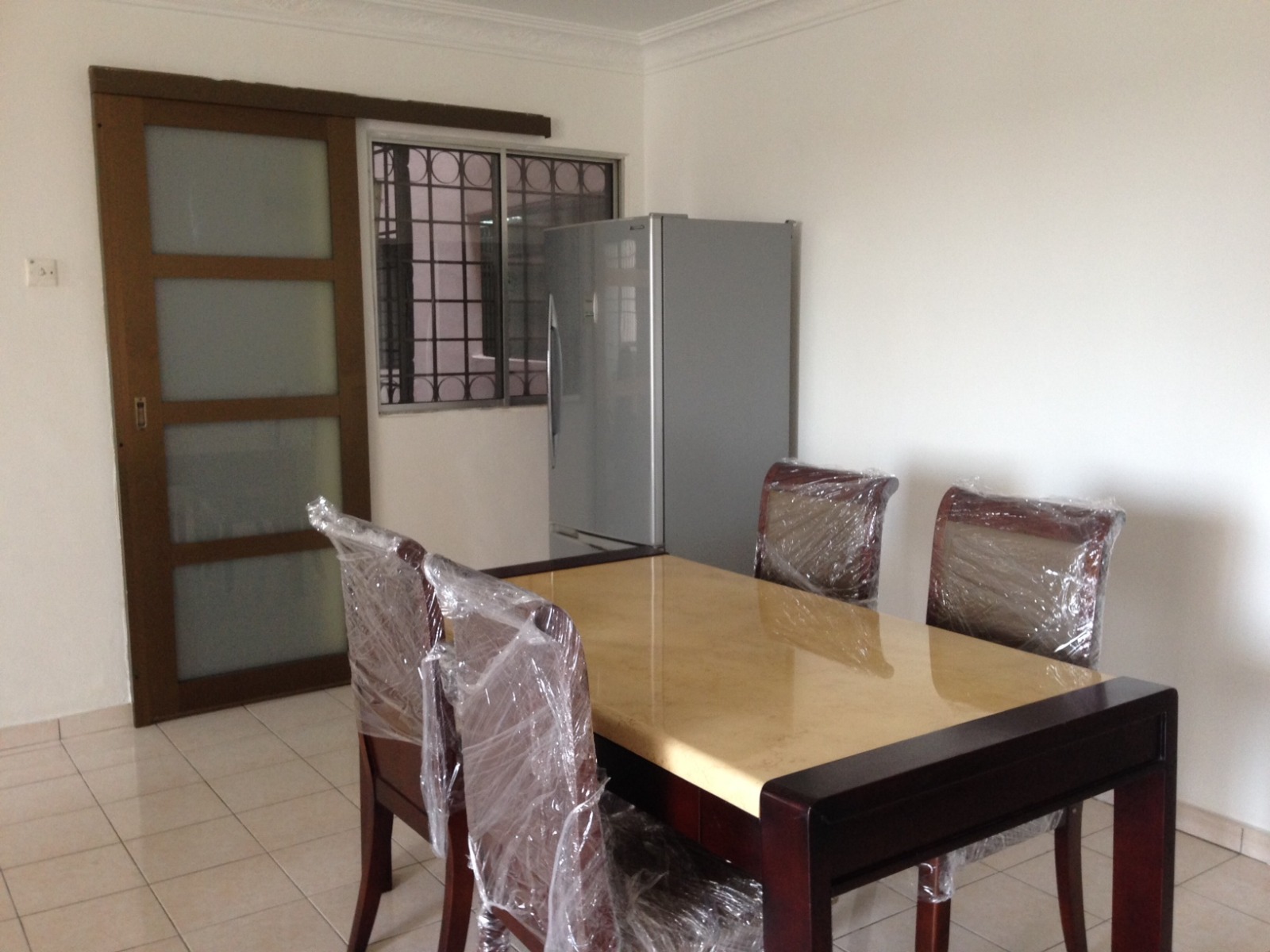 🏡 Bayu Puteri Apartment – Fully Furnished Unit with 3 Carparks! For Sale