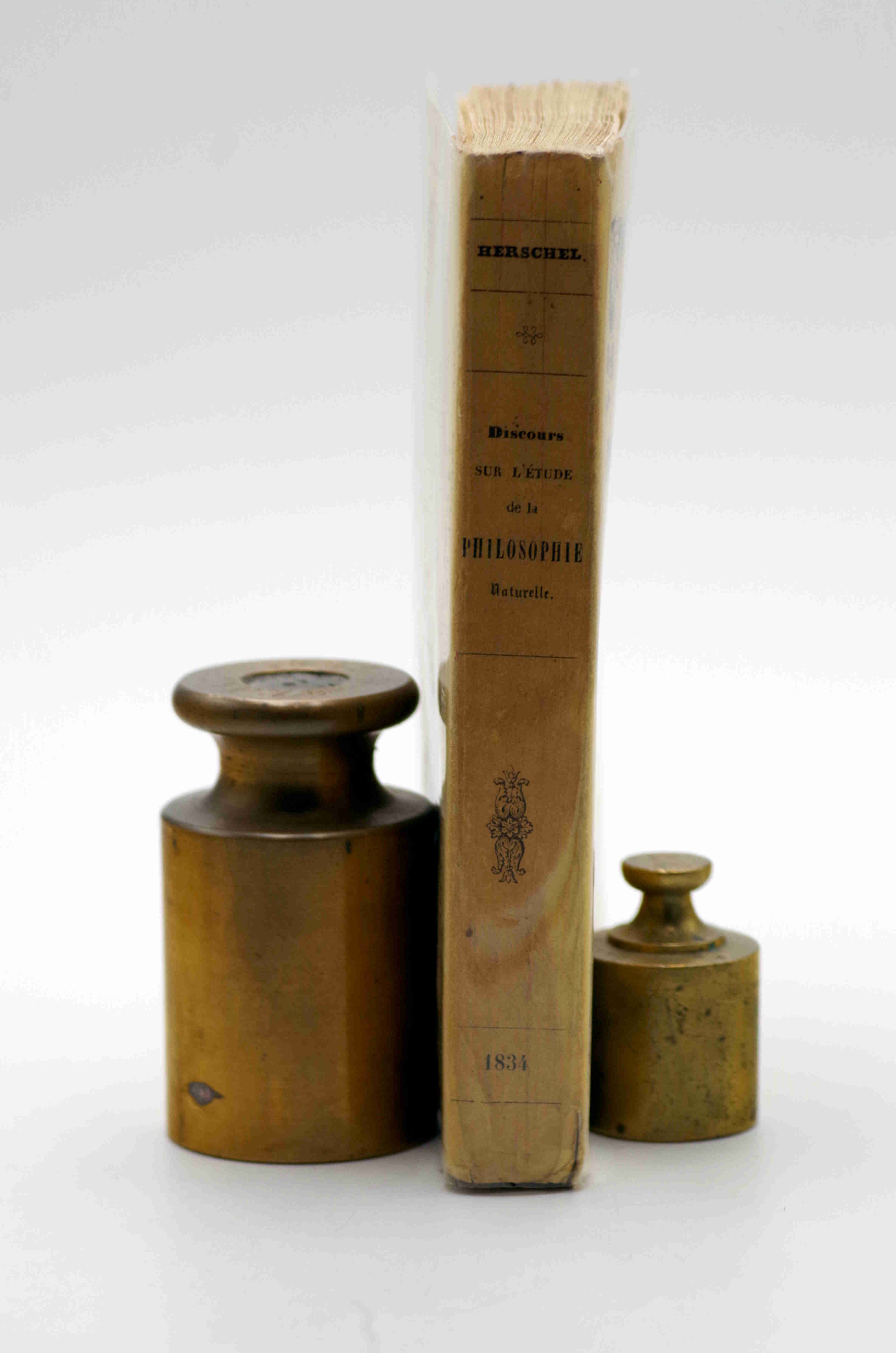 Discours sur l'étude de la Philosophie Naturelle ou exposé de l'histoire des procédés et des progrès des sciences physiques et naturelles.