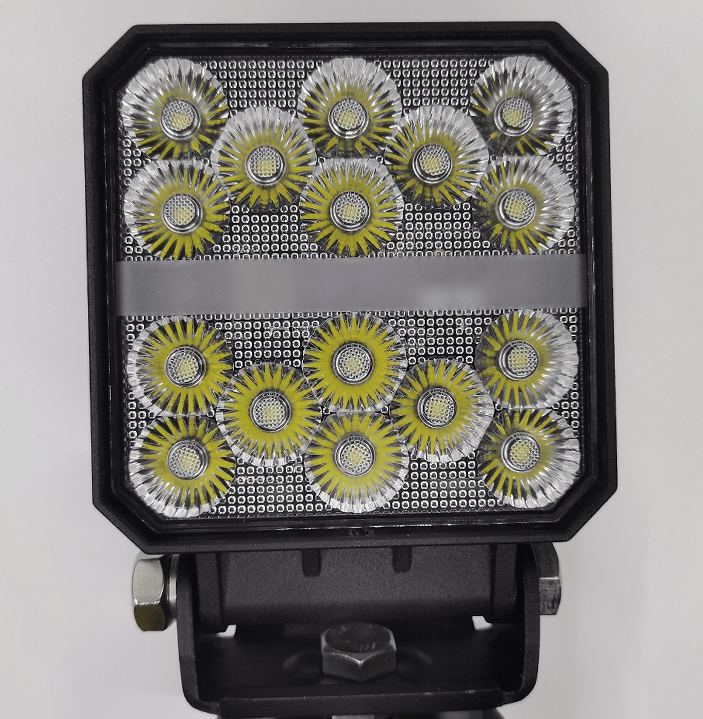 70W-led spotlight wrangler lighting lamp. Focus flood laser lamp, high beam, tractor, harvester universal Hummer excavator DT-2 off-road vehicle
