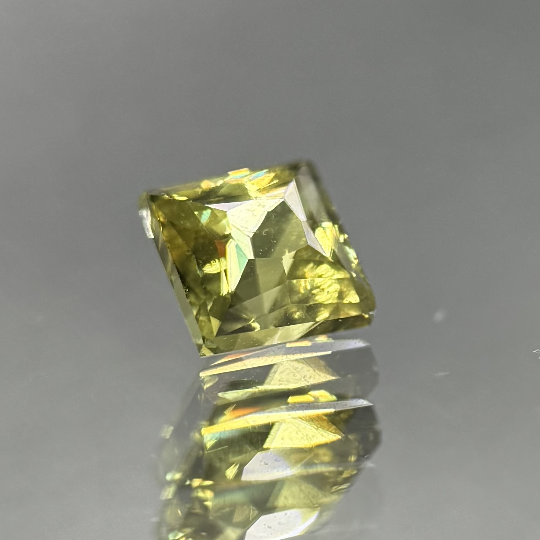 Yellow Sapphire Princess Cut