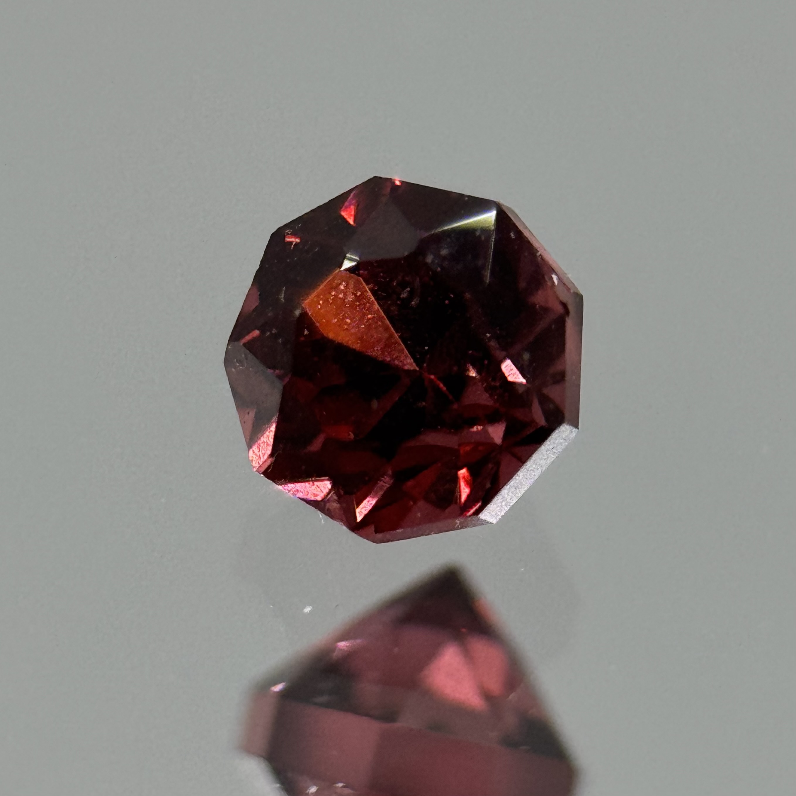 Malaya Garnet 