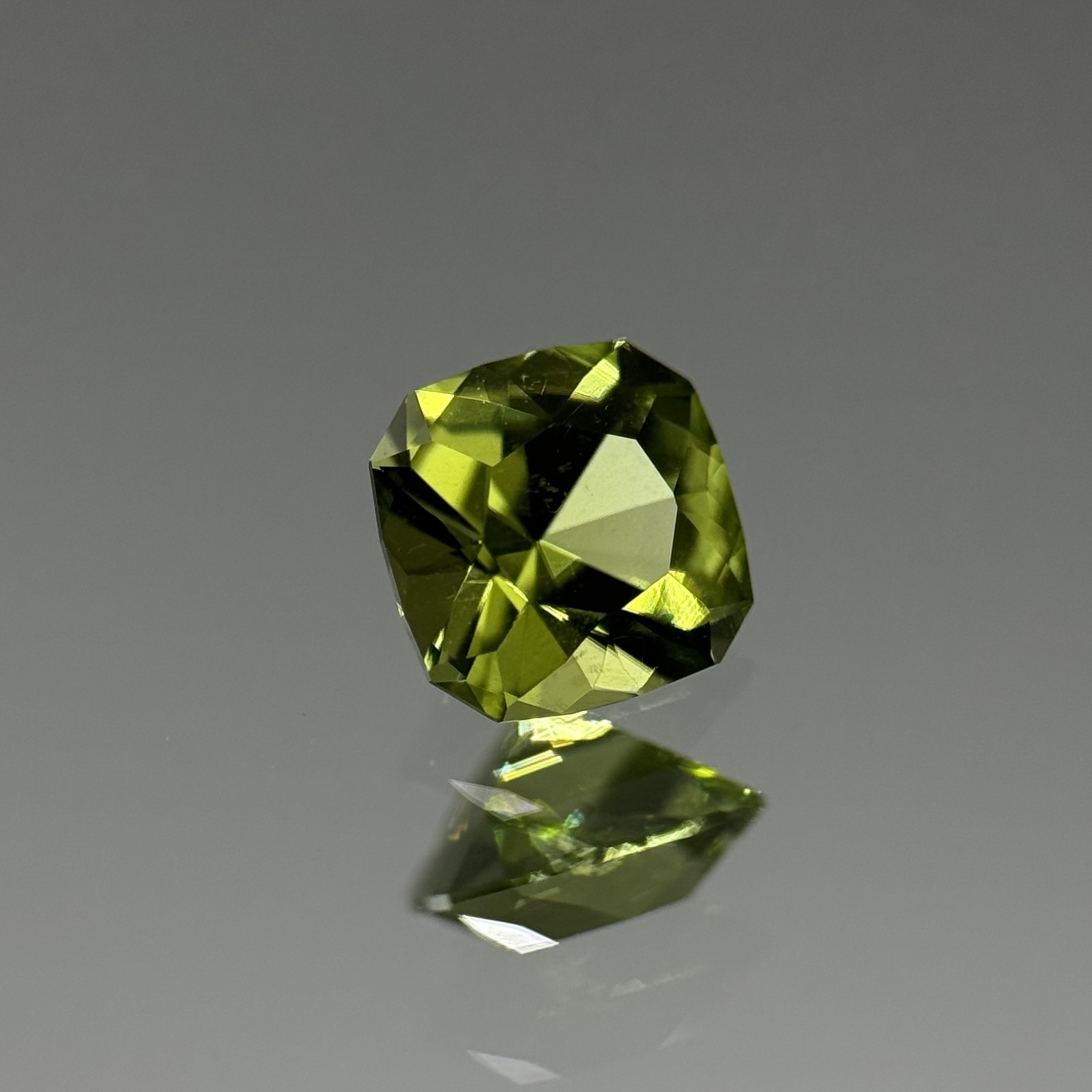 Hebei Peridot 