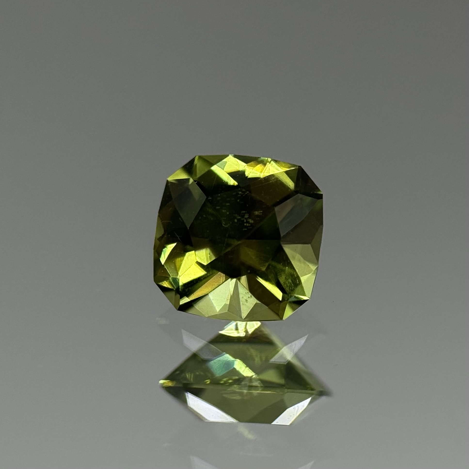 Hebei Peridot 