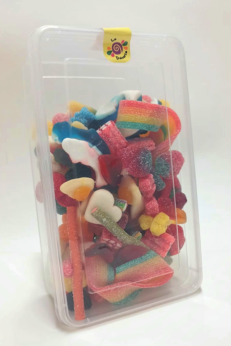 Tupper con 850gr de gomitas surtidas