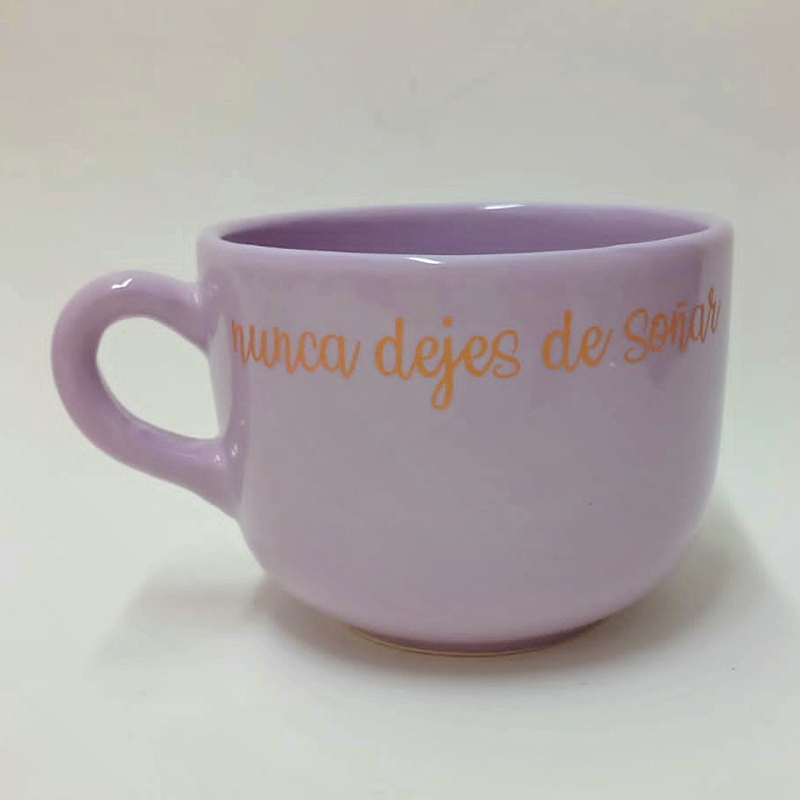 Tazón cerámico con frases y personajes