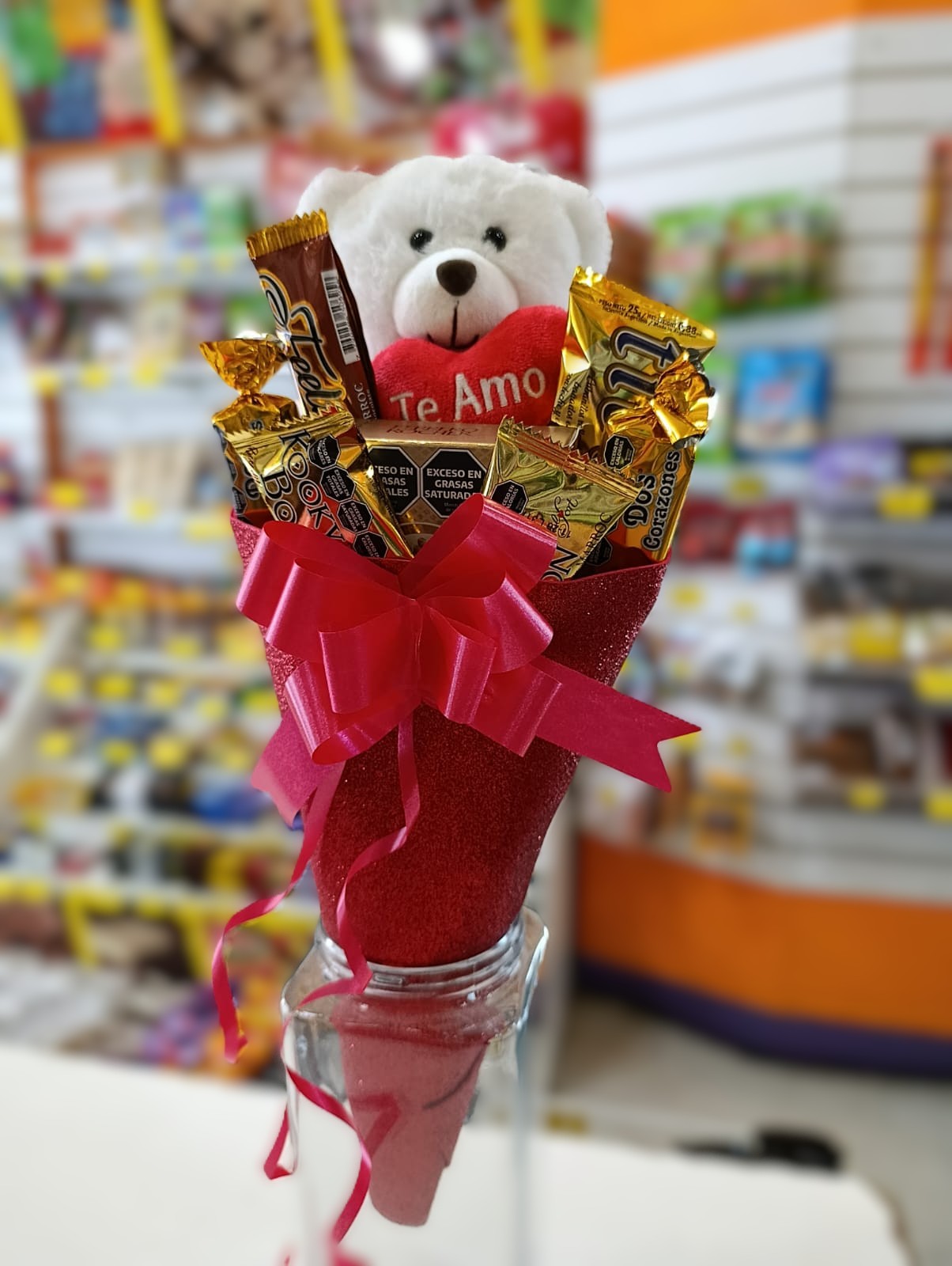 Ramo de Golosinas y Peluche