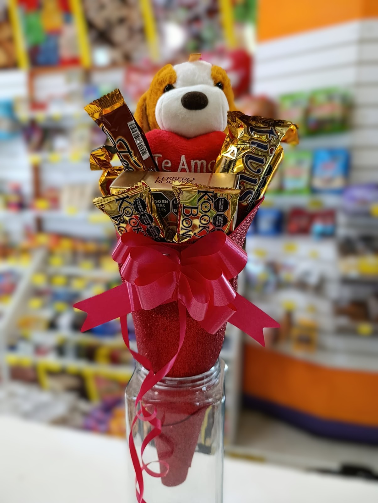 Ramo de Golosinas y Peluche