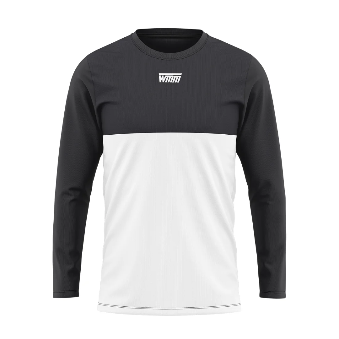 Manches longues de sport noir et blanc
